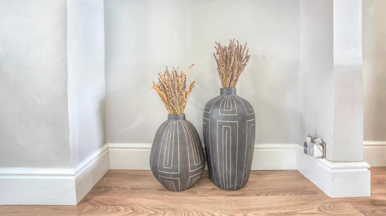 Modern 3-Bed House On Tarporley High Street Villa Luaran gambar