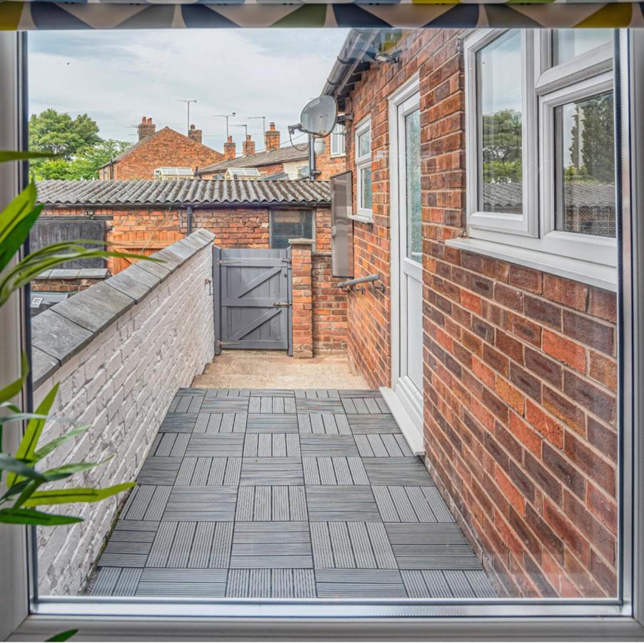 Modern 3-Bed House On Tarporley High Street Villa Luaran gambar